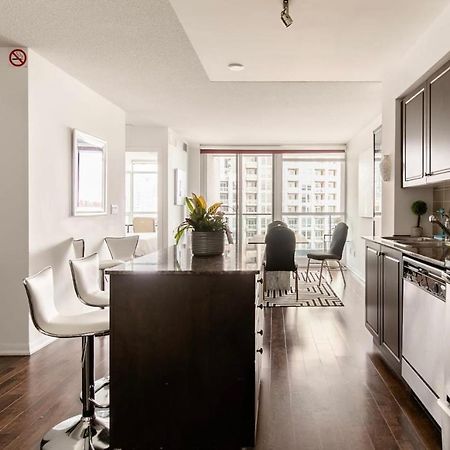 Apartmán Downtown Toronto+Free Parking+Cn Tower View Exteriér fotografie