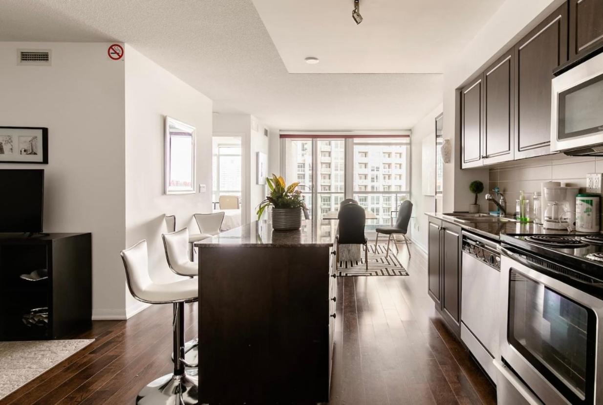 Apartmán Downtown Toronto+Free Parking+Cn Tower View Exteriér fotografie